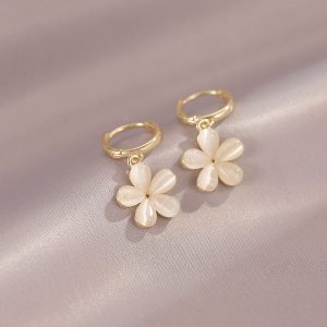 گوشواره بابونه پینترستی